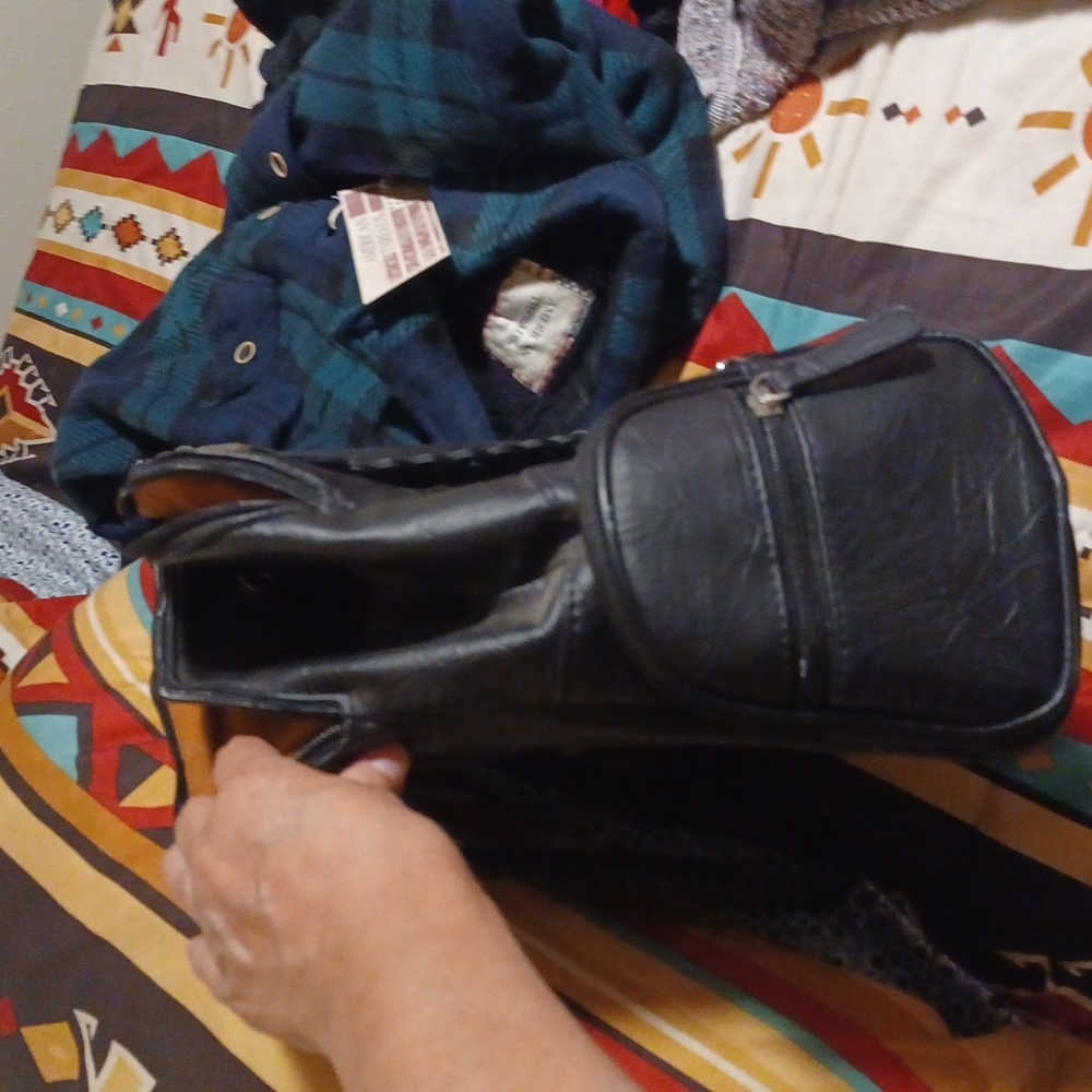 Purse - Picture 2 of 5